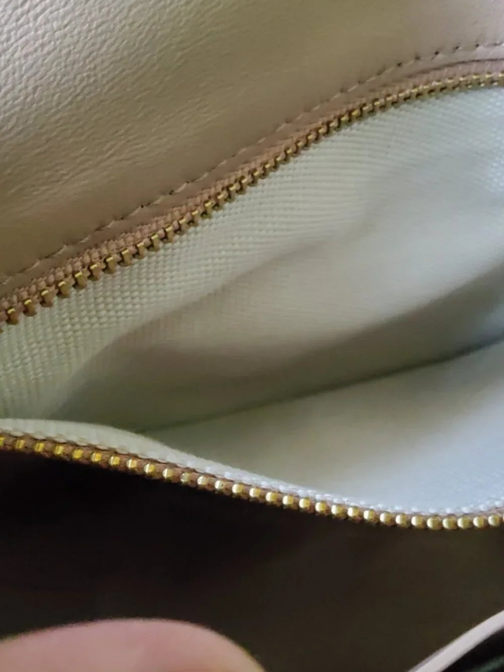 Coach Turnlock Pouch Part of the Coach Originals 2905